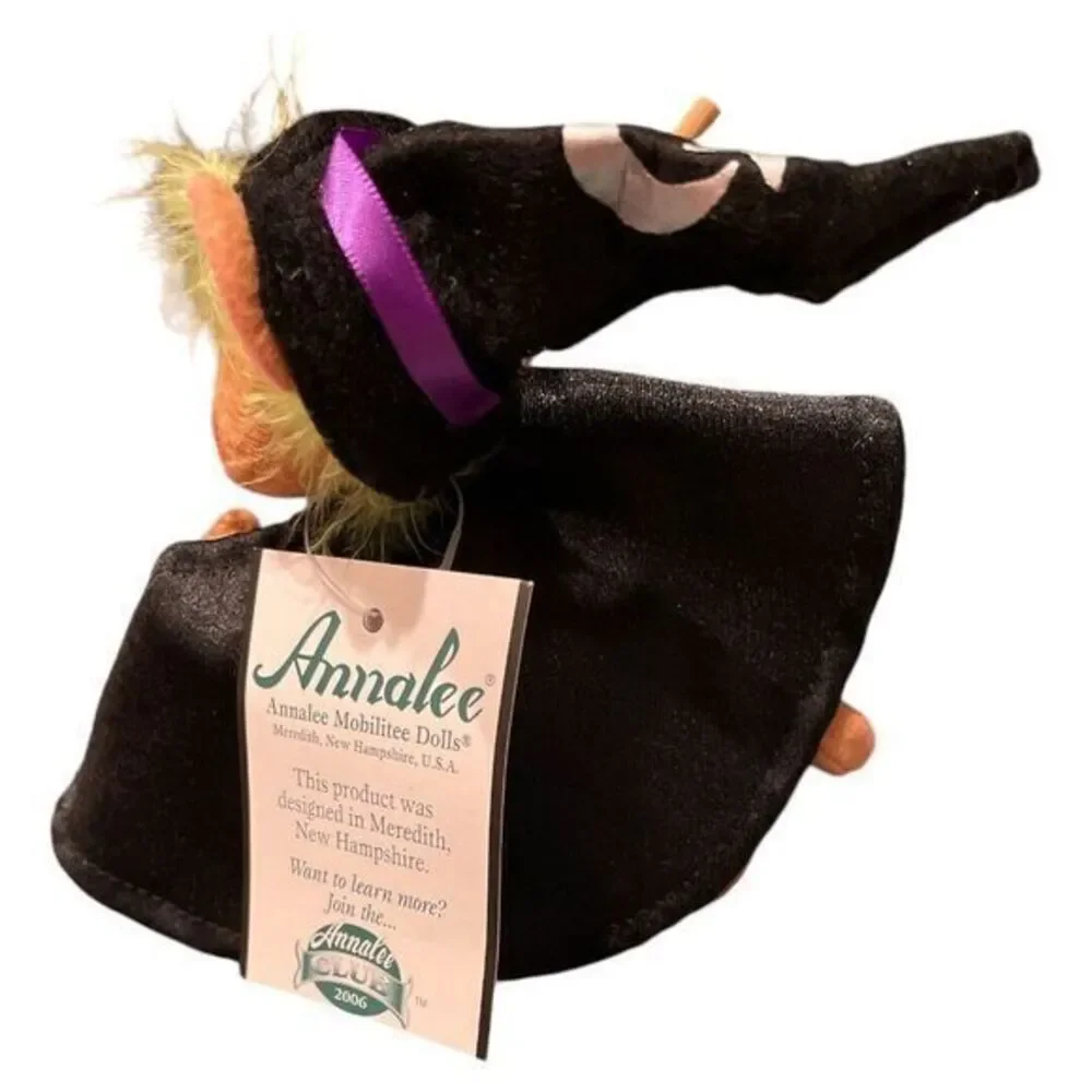 Annalee Halloween Witch Mouse‎ 2006 Broom Moon Stars Green Hair 4